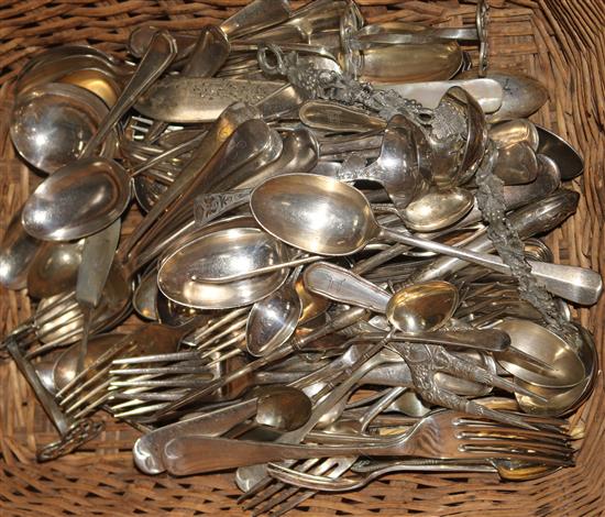 A quantity of mixed silver plated cutlery